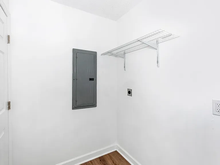 914 Linwood Dr NW — Photo 17
