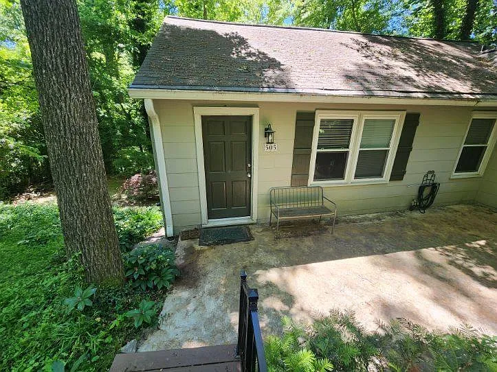 3 bed, 1450 sqft, $2,650 — Photo 3