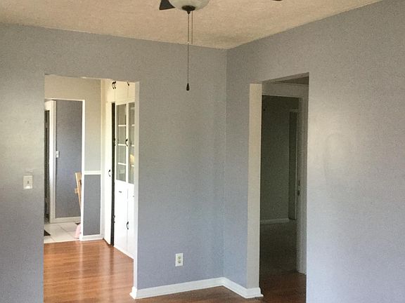 5th image of 221 S Byrkit Ave