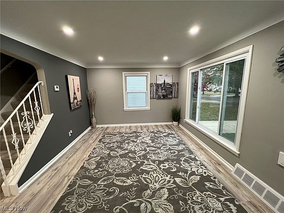 3rd image of 13818 Shady Oak Blvd