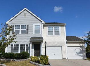 14328 Lake Crossing Dr, Charlotte, NC 28278