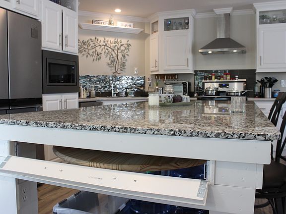 4th image of 514 Canterbury Drive