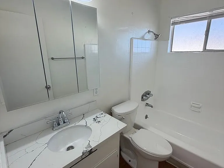 Ramona — Photo 11