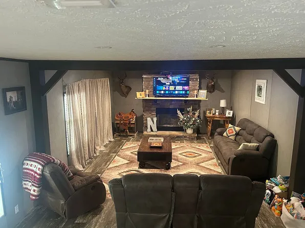 8330 E Elm St, Benton, AR 72015