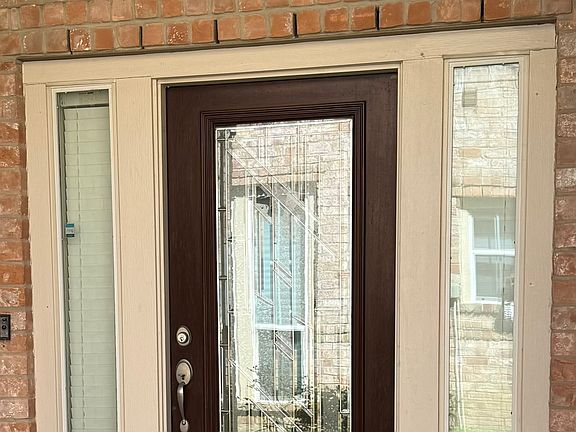 5th image of 4014 Waterford Ln