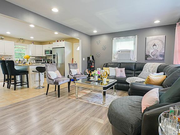 3rd image of 49 Media Avenue