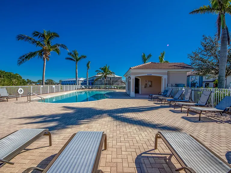 Blue Cypress Lake Ct — Photo 92