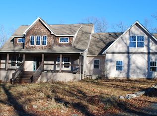 600 Henrys Crossing Rd, Cresco, PA 18326