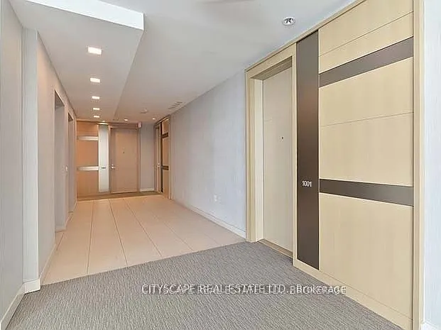 29 Queens Quay E #1001 — Photo 3