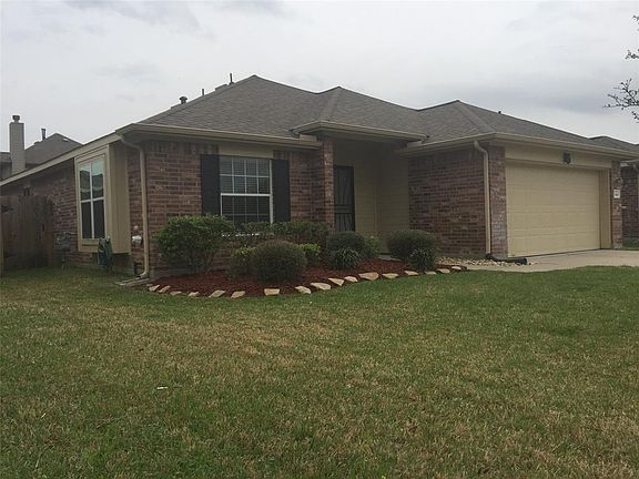 3rd image of 10910 Barker Gate Ct
