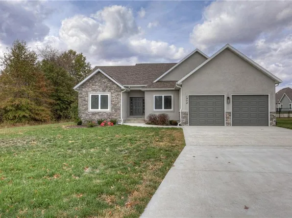 1908 Carnie Smith Ct, Pittsburg, KS 66762