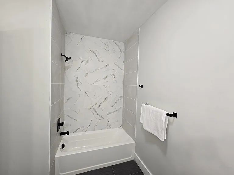 130 Ellis Ave — Photo 22