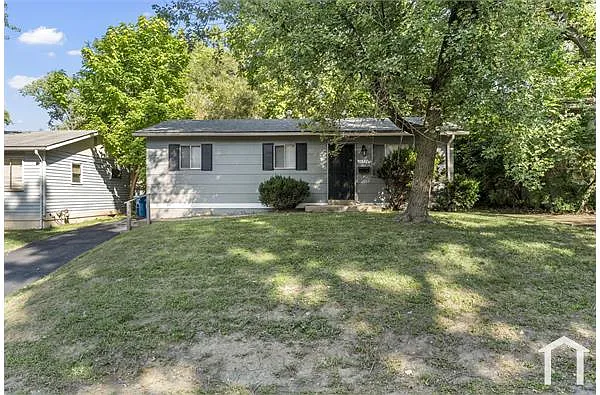 10224 Lord Dr photo 1