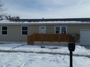 1221 Beal St, Grand Island, NE 68801