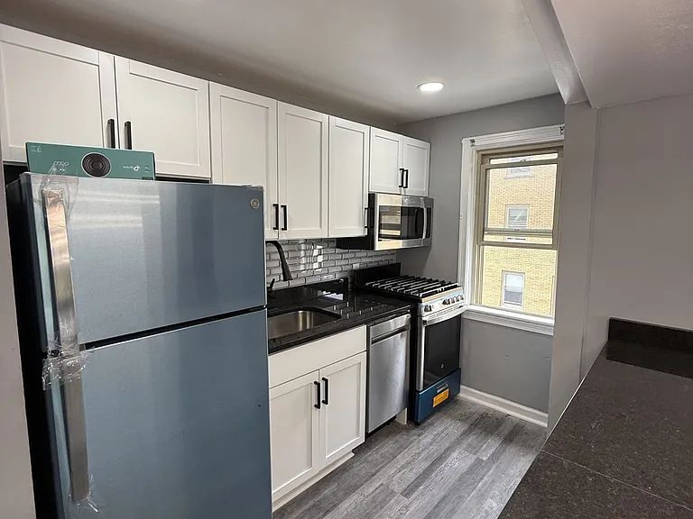 1114 E Genesee St #1 — Photo 7