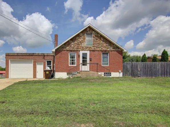 608 W 10th St, Rock Falls, IL 61071