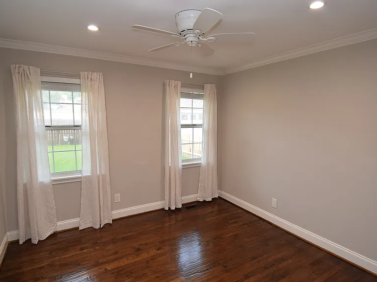 743 Newberry Dr — Photo 14