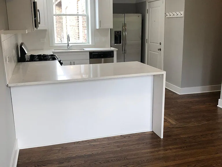 5034 N Washtenaw Ave — Photo 3