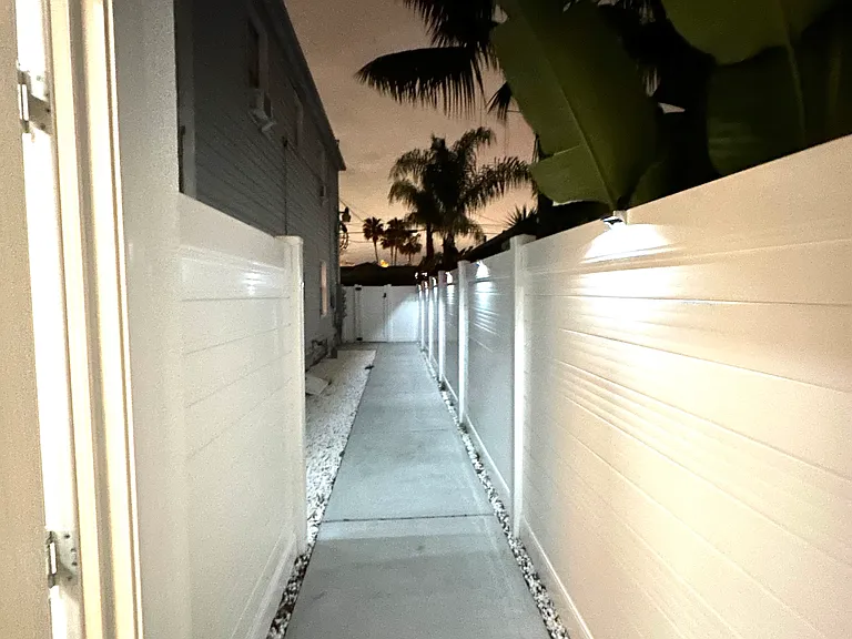 1818 Carmelina Dr #B — Photo 6