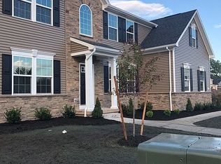 30 Stonebridge Dr, East Amherst, NY 14051