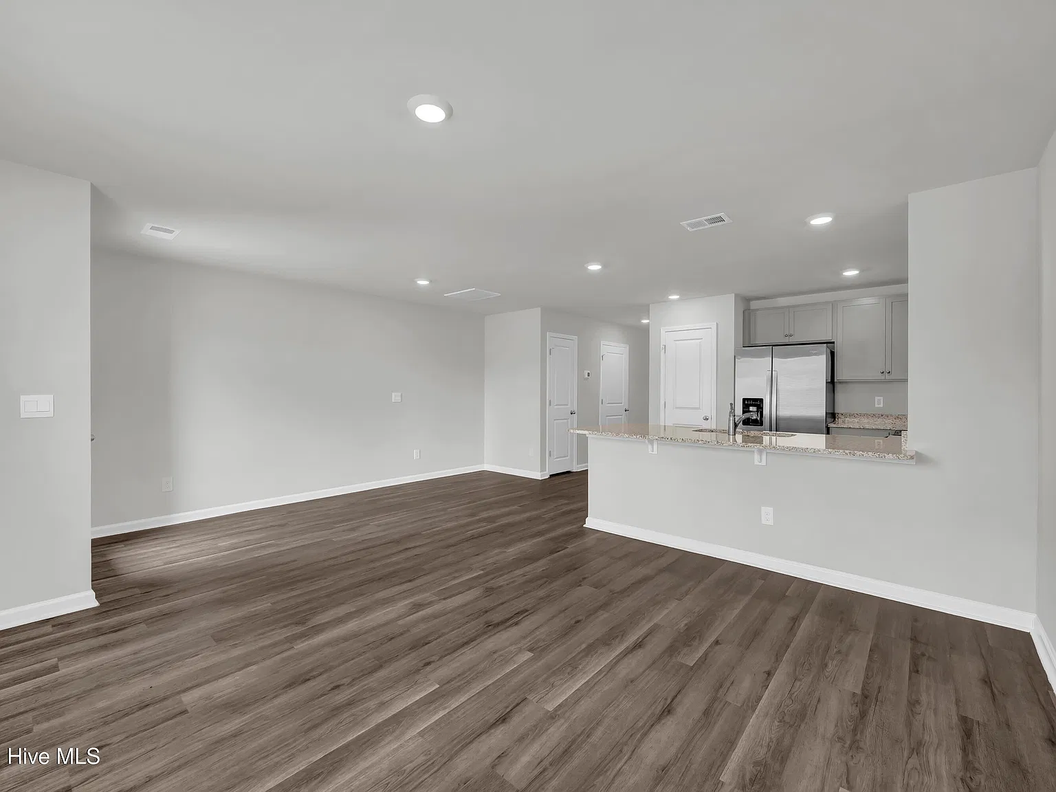 3 bed, 2.5 bath, $1,750 — Photo 3