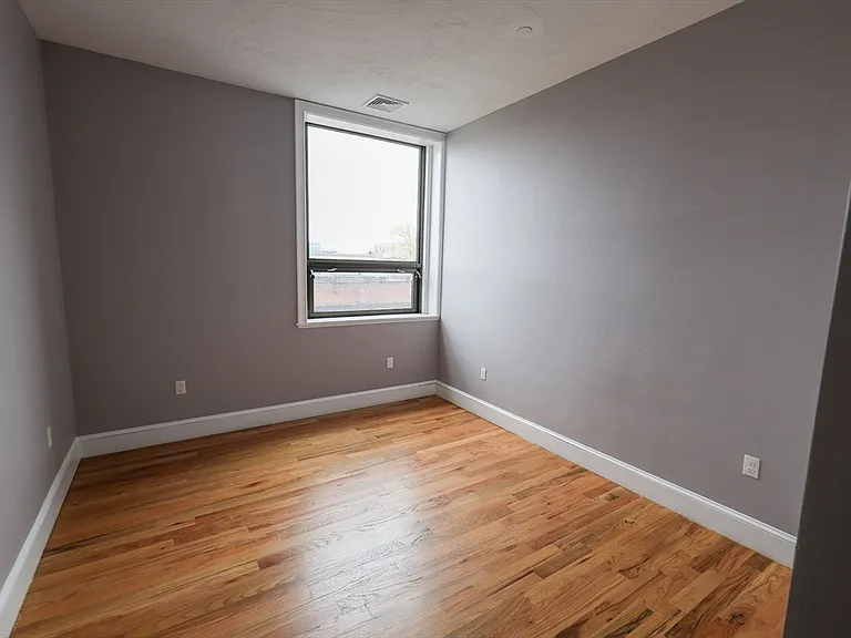 66 Main St #2D — Photo 6