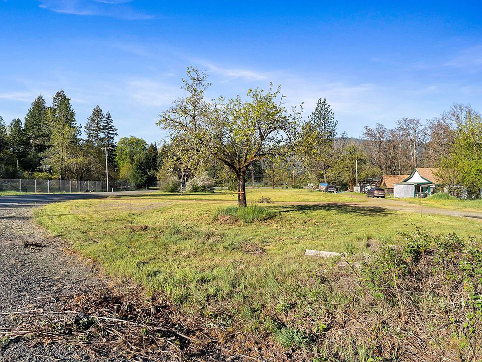 1st image of 108 Holton Creek Rd