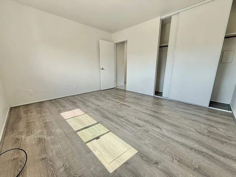3060 Logan St — Photo 9