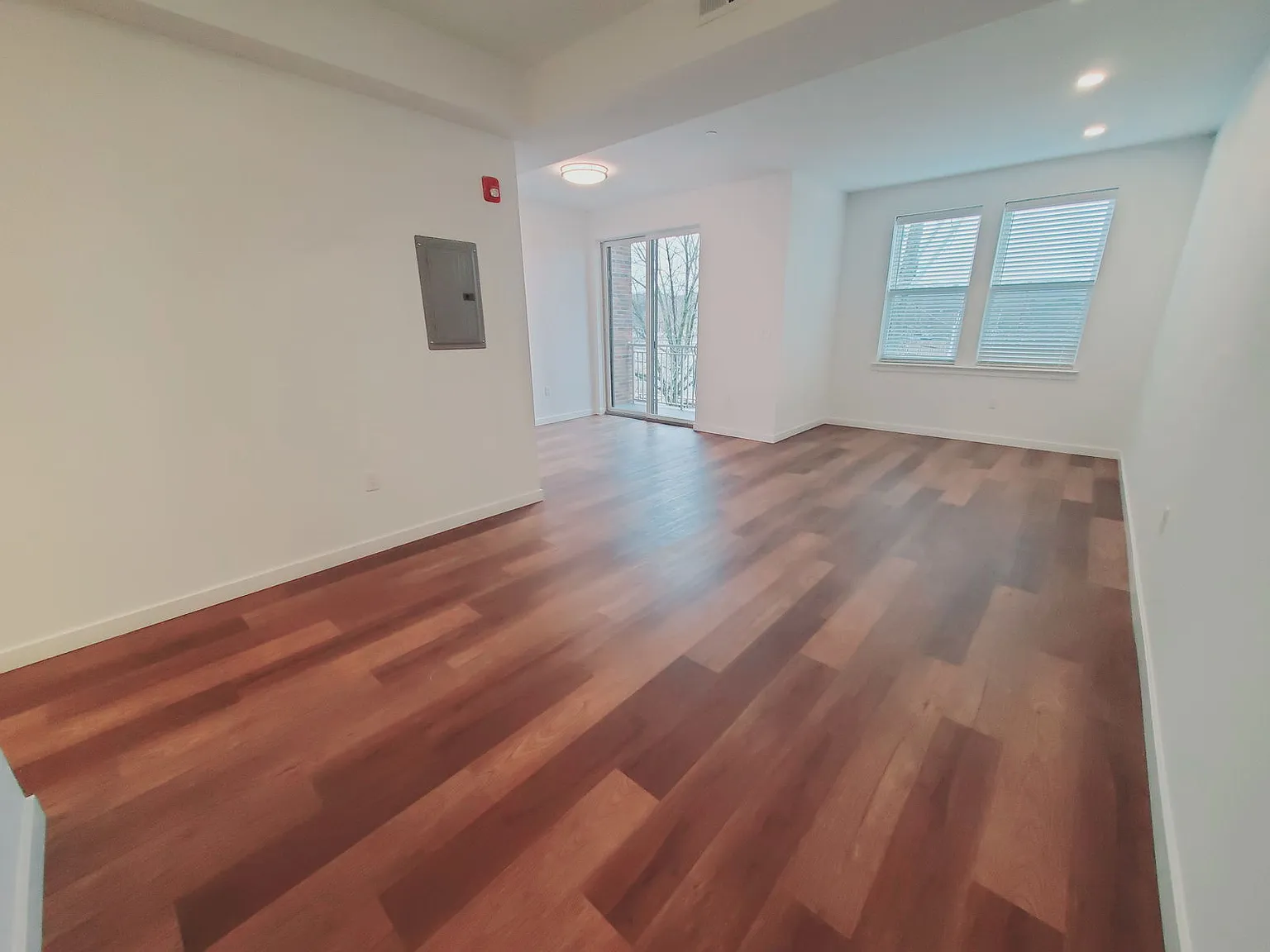 1 bed, 1.0 bath, 750 sqft, $2,600 — Photo 3