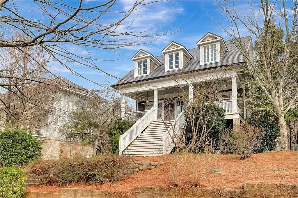 6 bed, 4.5 bath, 2518 sqft, $8,000 — Photo 1
