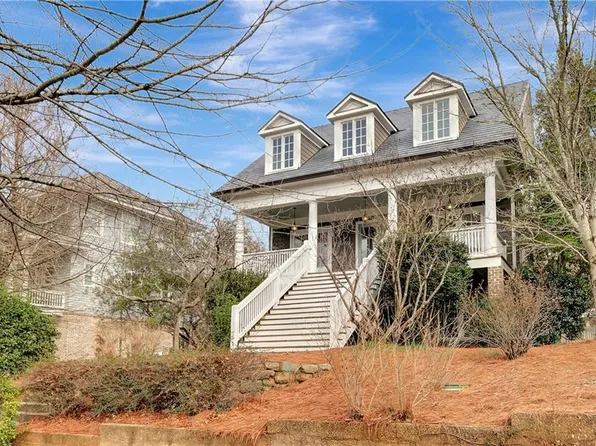 10559 Serenbe Ln, Chattahoochee Hills, GA 30268