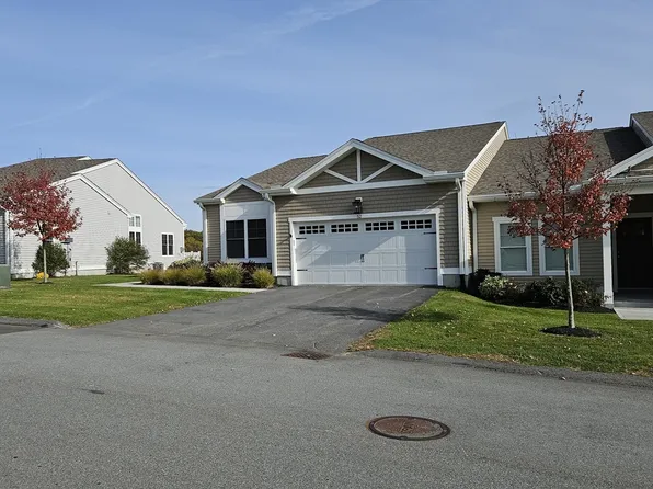 52 Clearview Ter #39, Millbury, MA 01527
