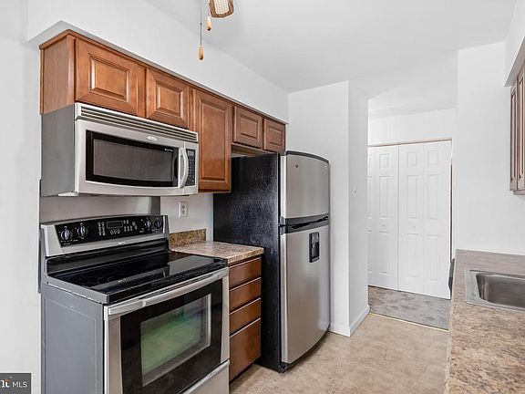 5th image of 26 Ashley Ct