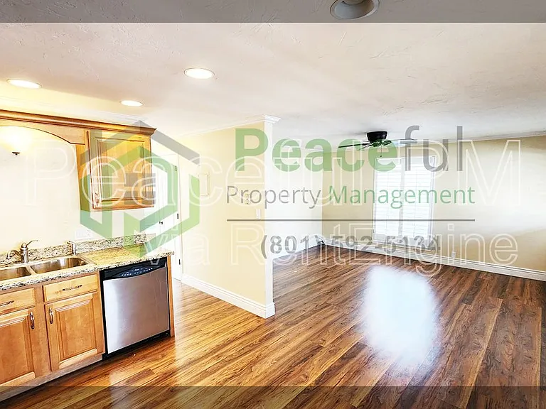 122 N N St #10 — Photo 7