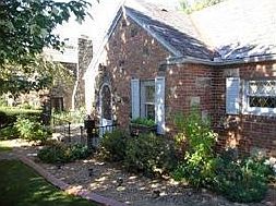 113 Roycroft Ave