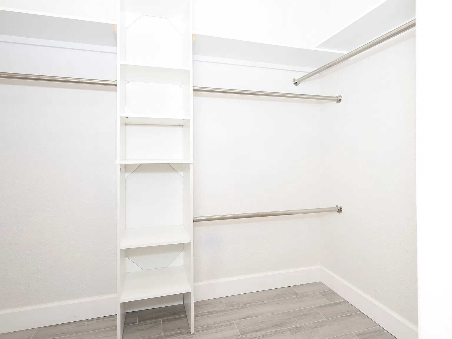 2 bed, 1479 sqft, $2,350 — Photo 4