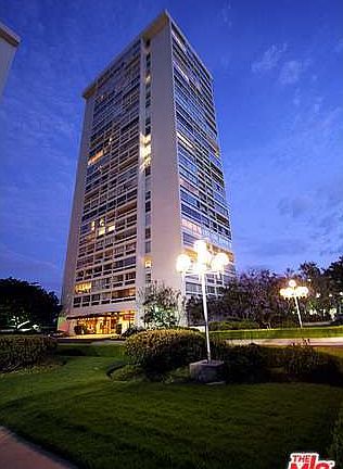 4th image of 2220 Avenue Of The Stars Unit 2106