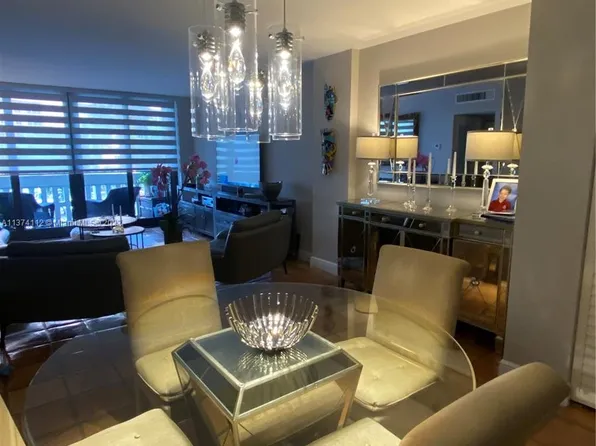 90 Edgewater Dr APT 210, Coral Gables, FL 33133