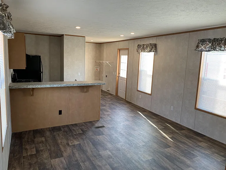 2955 Dekalb St #2 — Photo 4