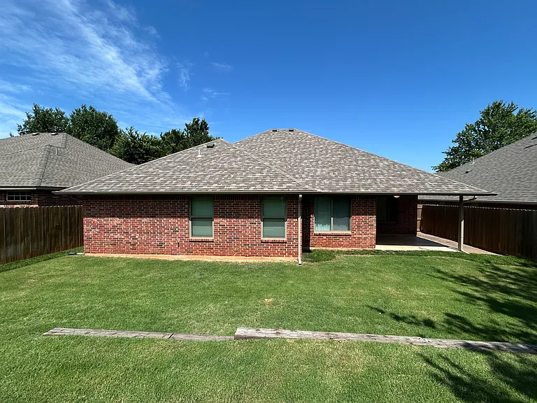 1240 NW 183rd St — Photo 20