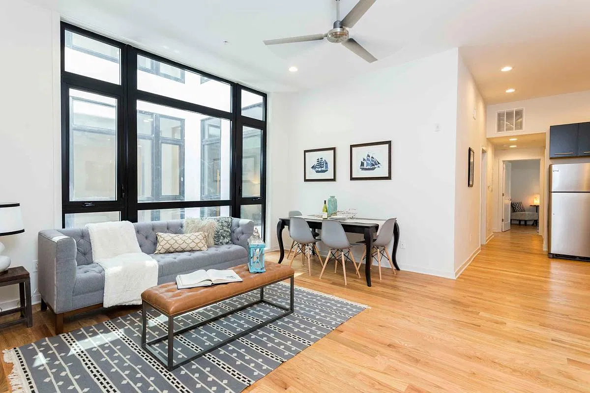 3 bed, 1250 sqft, $4,100 — Photo 1