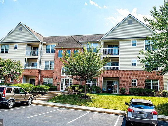 2nd image of 1411 Bonnett Pl Unit 234