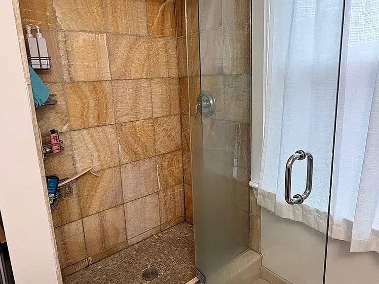 3 Gloucester St #11B — Photo 3