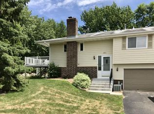 10511 Decatur Cir, Bloomington, MN 55438