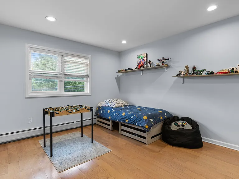 38 Woodcliff Ave — Photo 16
