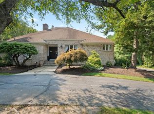 12 Deer Run, Scituate, RI 02831