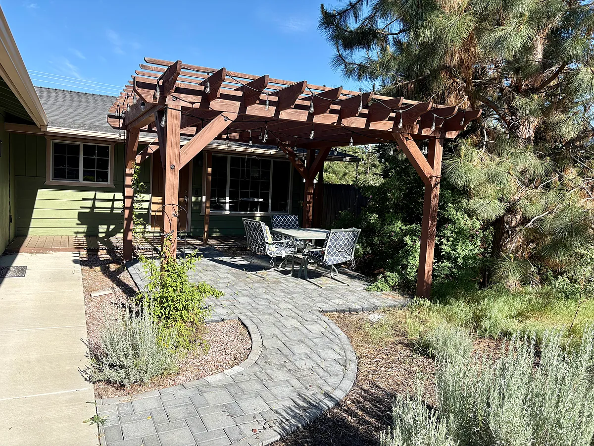 Building Photo - 62816 Aladdin Ct