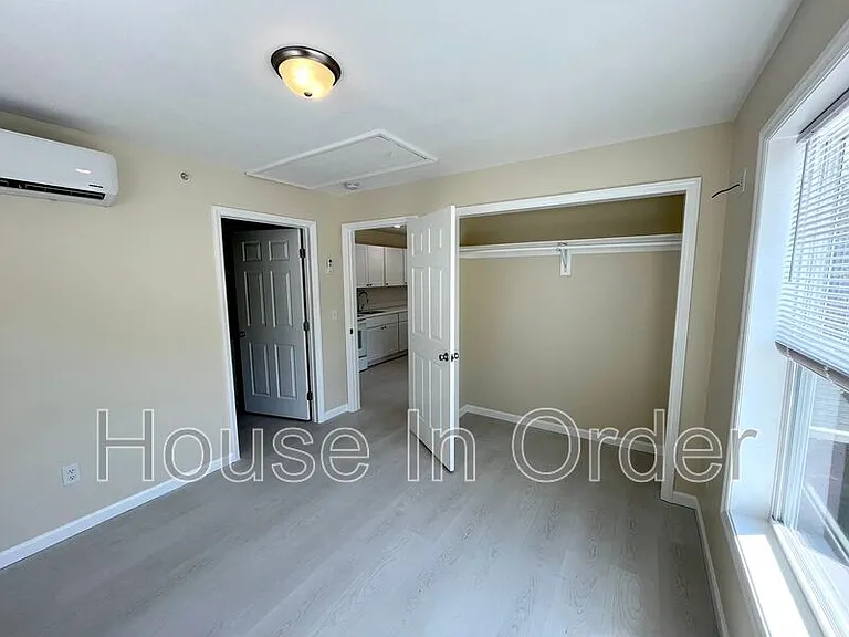 307 8th Ave E #202 — Photo 5