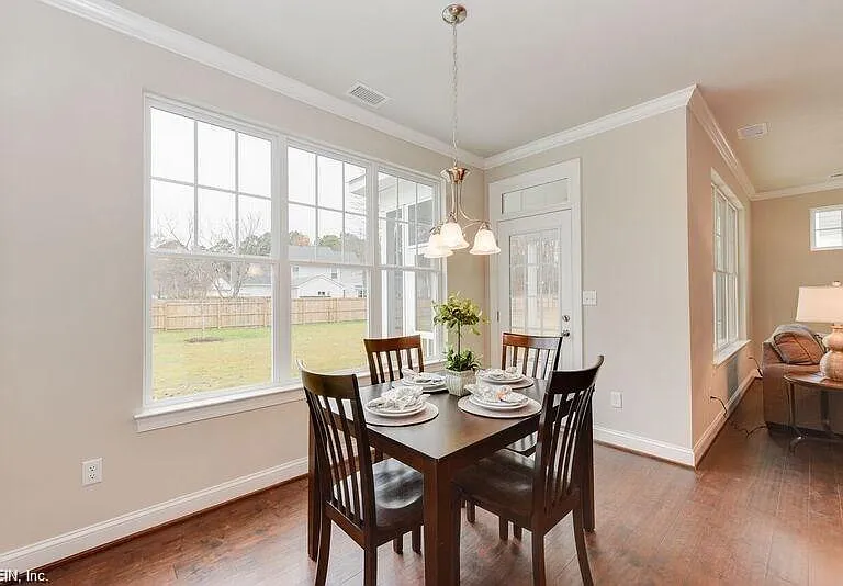 1005 Beachstone Quay — Photo 18