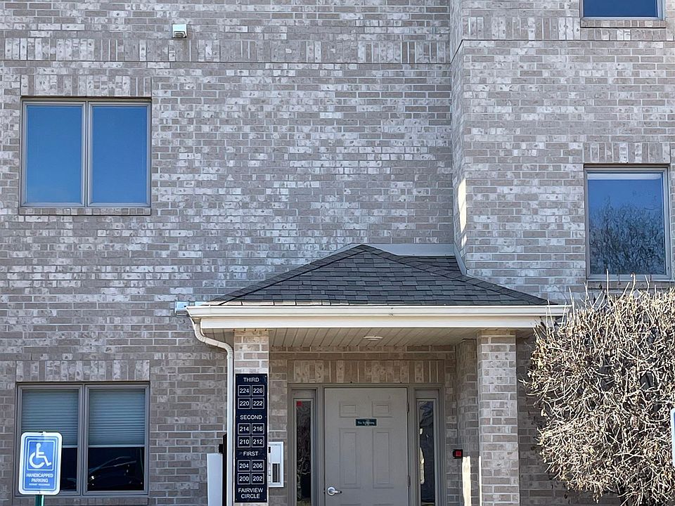 2nd image of 216 Fairview Cir